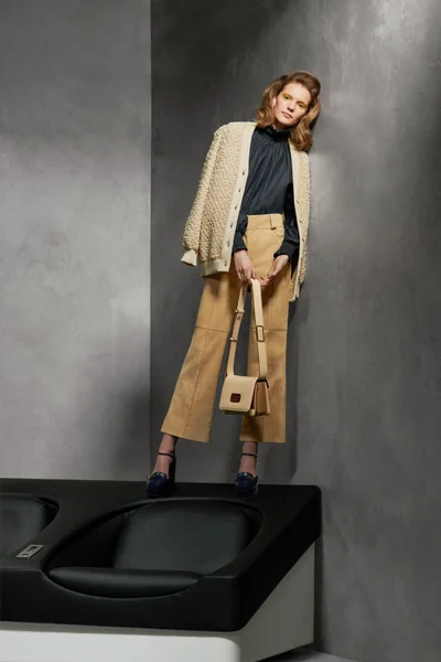 Look 19